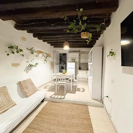 Kalma - At The Picturesque Via Stretta * Cagliari